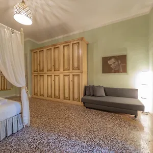 Apartment Lungarno Buozzi 7